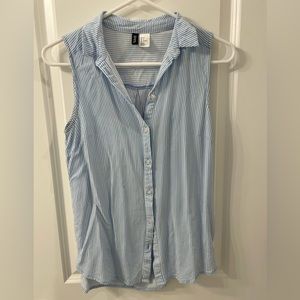 Sleeveless Blue/white striped button down size small - perfect for summer